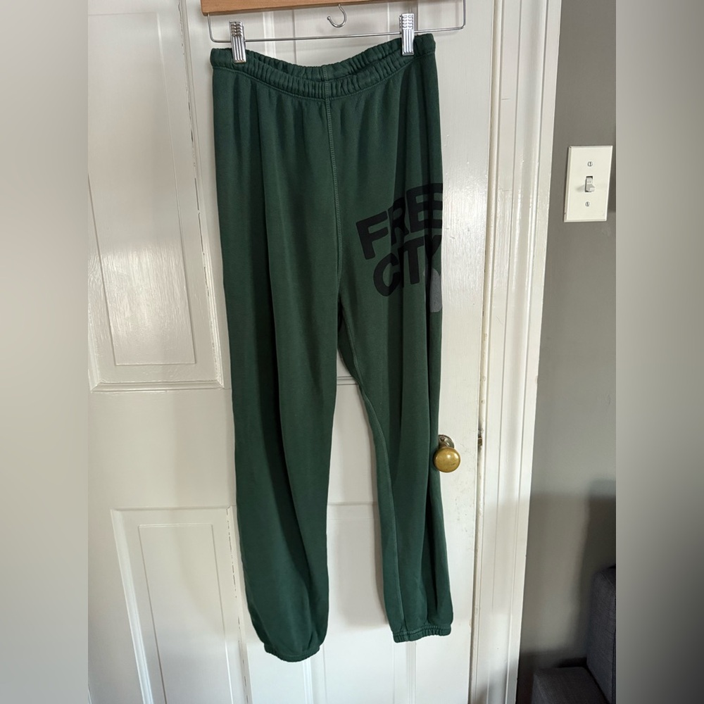 freecity Green Sweatpants